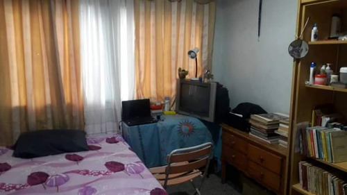 Apartamento En Venta, En Los Cedros Para Remodelar