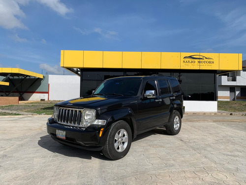 Jeep  Cherokee Sport  4x2