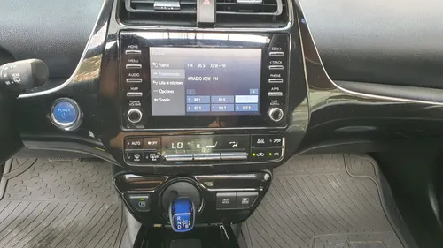Toyota Prius 1.8 Premium Cvt