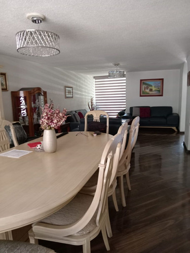 Casa Remodelada En Condominio En Venta En Circuito Pintores, Cd. Satélite!!