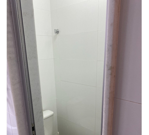 Bairro Peixoto Copacabana, Isenção De Iptu, Sala, 2q, Banheiro, Dependências De Empregada E Vaga De Garagem - Nada A Fazer, Entrar E Morar!