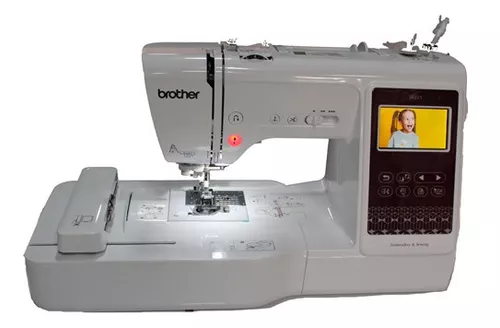 Máquina de Coser y Bordar Computarizada Brother SE600