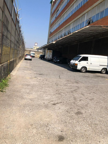 Alquiler De Planta. En Los Ruices Sur Cerca De Dhl
