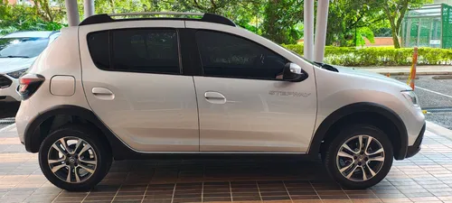 Renault Stepway 1.6 Dynamique / Intens Automática