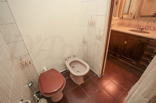 Imagen 24 de 30 de Casa En 2 Plantas De 4 Amb. C/ Dep. Lote Propio De 8.66x29.22 - Flores