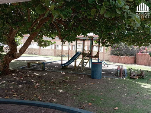 Imagen 18 de 19 de Se Vende Town House En Tucacas, Res. Bucaneros. Salida Directa A La Playa Desde Las Áreas Sociales, Y.l.