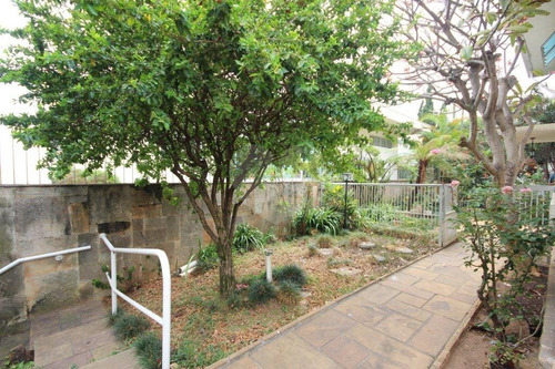 Imagem 26 de 30 de Casa Em Rua Premium No Pacaembu - Reo59941