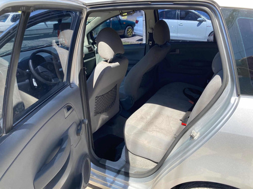 Volkswagen Suran 1.6 I Comfortline 90a 2010