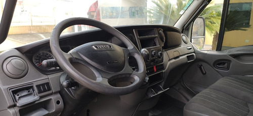 Imagem 9 de 10 de Iveco Daily 35s14 - 2016/16 - Único Dono 245.000 Km Promoção