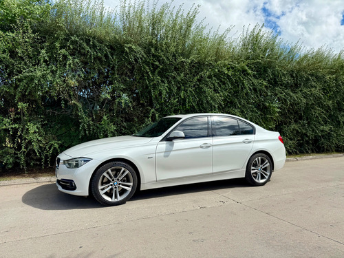 BMW Serie 3 3.0 330i Sedan Sport Line 252cv