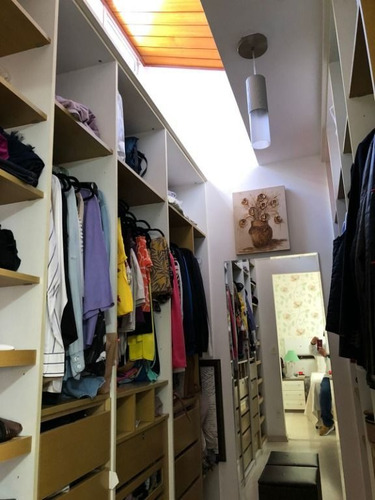 Imagem 20 de 30 de Sobrado No Condomínio Villagio Bologna, 100m², 3 Dormitórios, 1 Suíte, 2 Vagas, Bosque Maia. - So0183
