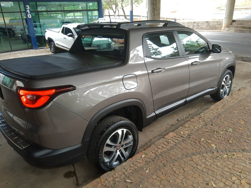 Imagem 3 de 9 de Fiat Toro 2.4 16v 4p Flex Freedom Road Automático