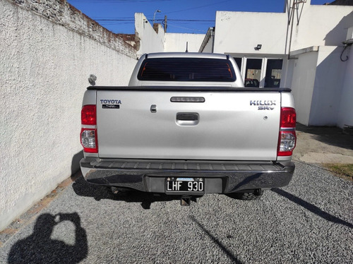 Imagen 4 de 9 de Toyota Hilux 2012 3.0 Cd Srv I 171cv 4x2