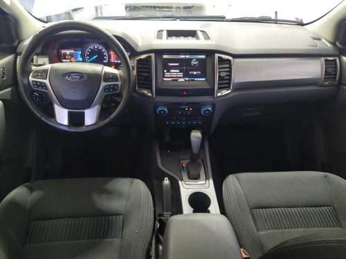 Imagen 9 de 17 de Ford Ranger 3.2 Cd Xlt Tdci 200cv Automática 4x2 2017