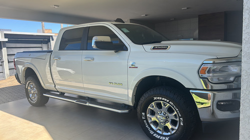 RAM Ram 3500 6.7 Laramie Cab. Dupla 4x4 Aut. 4p