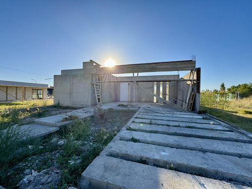 Casa En Construcción En B° Los Sauces