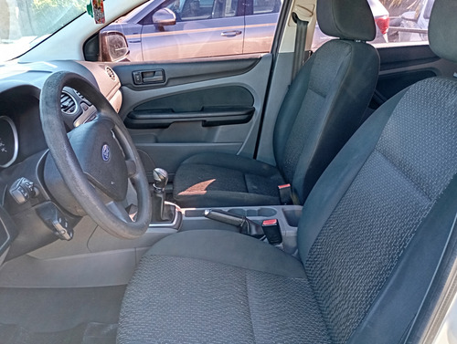 Ford Focus 1.6 Exe Style 4p