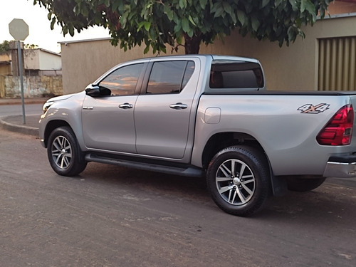 Imagem 2 de 10 de Toyota Hilux 2019 2.8 Tdi Srv Cab. Dupla 4x4 Aut. 4p