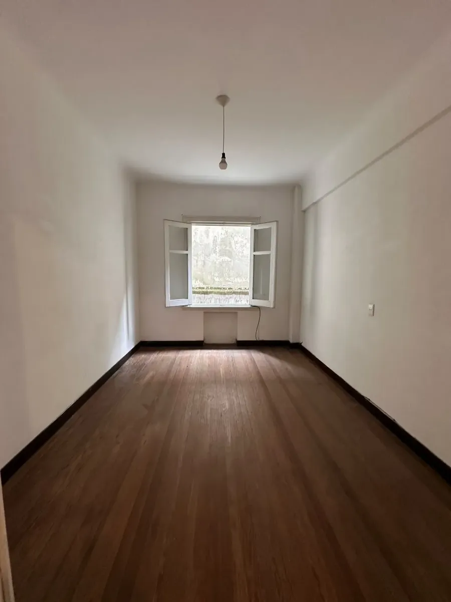 Buen Apartamento De 3 Dormitorios En El Centro · Foto 3