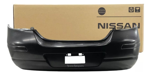 Cover Facia Trasera Original Nissan Versa Americano 2012