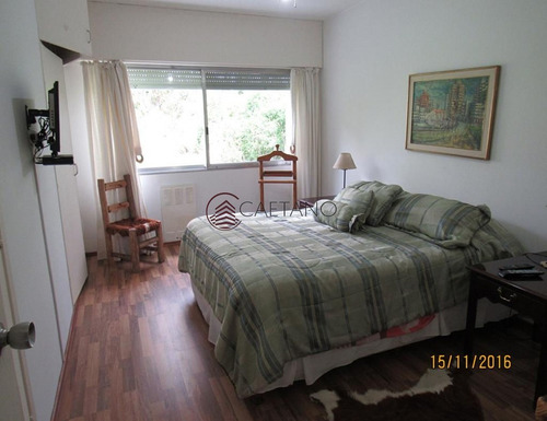 Casa En Rincón Del Indio, A 3 Cuadras Del Mar- Ref: 3115