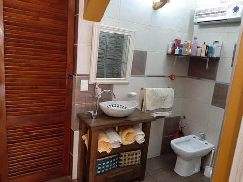 Tipo Casa 2 Dormitorios Reciclado Con Patio Y Parrilla