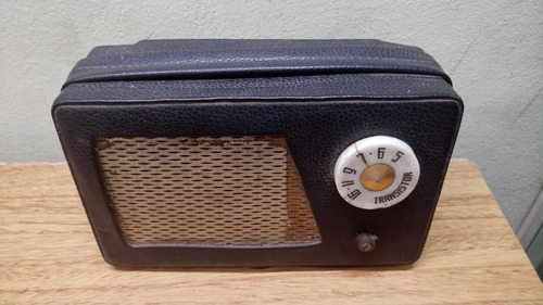 Radio Transistor Portatil De Mesa A Pila Funciona Antigua