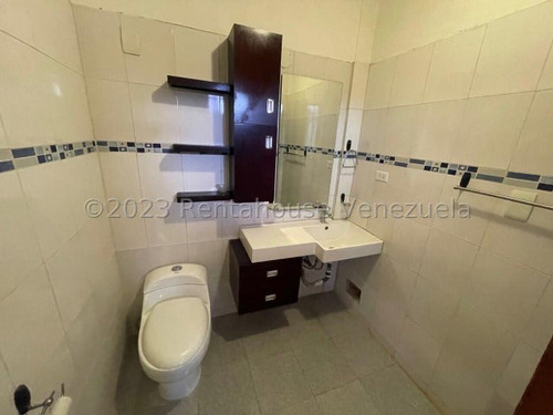 Imagen 11 de 21 de Casa A Re-modelar En Venta Prados Del Este Simon Gonzalez Mls #23-22197