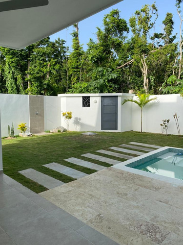 ¡oportunidad Única En Venta! Villa Moderna A 600 Metros De La Playa Las Ballenas (las Terrenas)