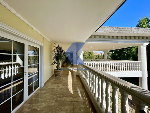 Venta Casa Las Brisas De Chicureo 1200m2 Cont 10.000m2 Terr