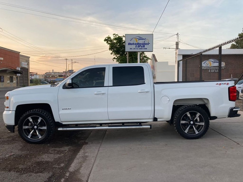 Imagen 9 de 14 de Chevrolet Silverado Crew Cab 4x4, 2016