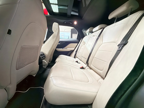 Jaguar F-PACE FIRST EDITION