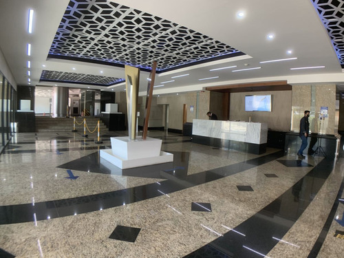 Oficina En Renta En Lomas Altas Torre Quadrata (m2o2439)