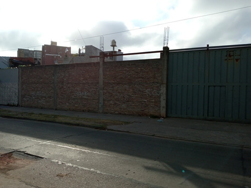 Imagen 5 de 16 de Galpon Con Terreno Salida A 2 Calles 200 U$s X M2 Liquido