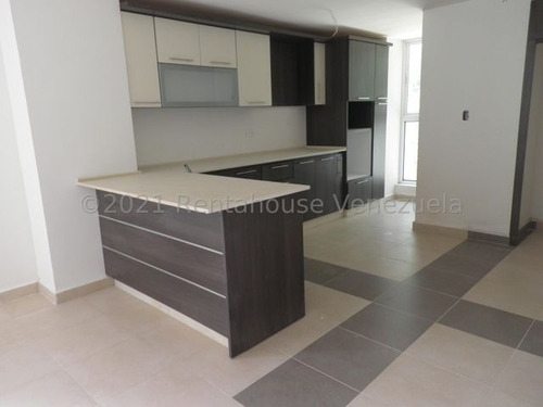 Imagen 1 de 14 de Gustavo Zavala Rentahouse 22-5568