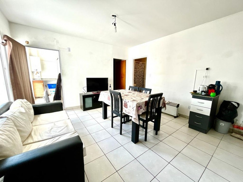 Imagen 4 de 17 de Departamento Dos Amb, Con Cochera (villa Lugano)
