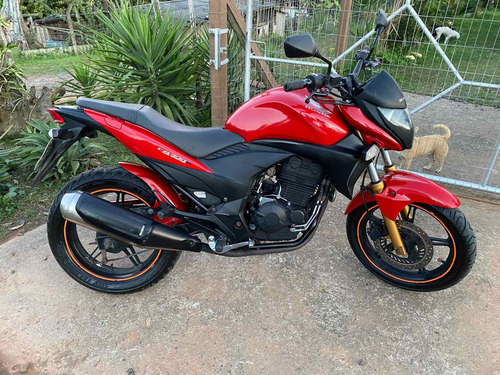Imagem 3 de 3 de Honda Cb 300