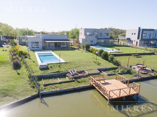 Casa  A La Laguna En Alquiler De Verano- Una Planta-  En San Benito, Villanueva.