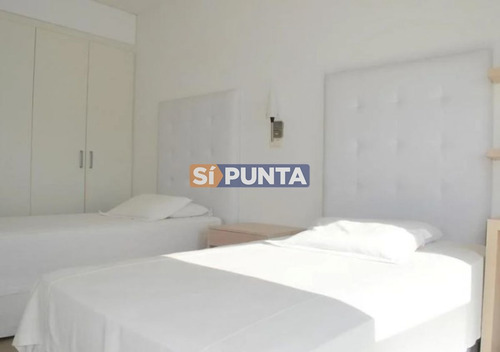 Imagen 9 de 16 de Apartamento De 3 Dormitorios Y Dependencia En Venta - La Barra
