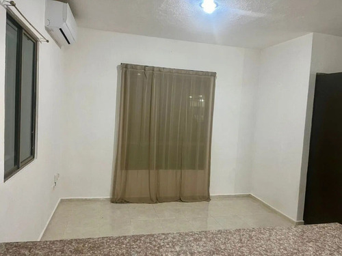 Casa De Una Planta En Mérida, En Fraccionamiento Las Américas
