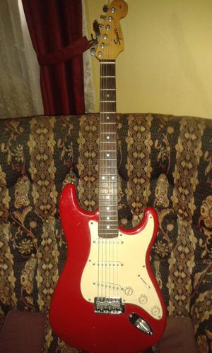 Guitarra Eléctrica Squier By Fender Stratocaster