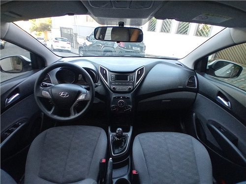 Imagem 5 de 13 de Hyundai Hb20s 1.6 Comfort Plus 16v Flex 4p Manual