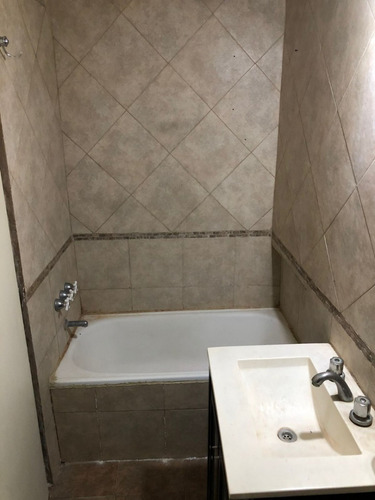 Imagen 11 de 12 de Departamento 2 Ambientes, Reacondicionado A Nuevo!
