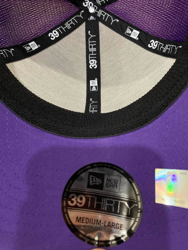 Imagen 2 de 11 de Gorra New Era Nfl Los Ángeles Lakers Tip Off Morada 3930 Ml
