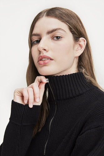 Levis Zipper Mock Neck
