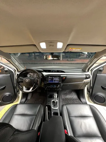 Toyota Hilux SRV 2.4 AUTOMATICA 4X4 Diesel