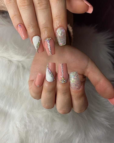 Imagen 3 de 5 de Uñas Acrílicas En La Florida