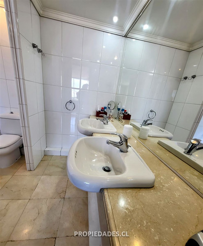 Departamento En Venta De 5 Dorm. En Las Condes Gran Vista