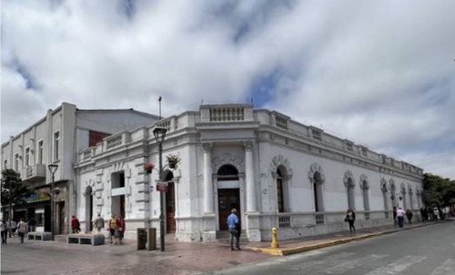 Local Comercial Frente A Plaza Armas, La Serena