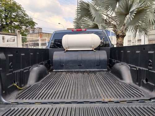Imagen 9 de 12 de Chevrolet Silverado Lt